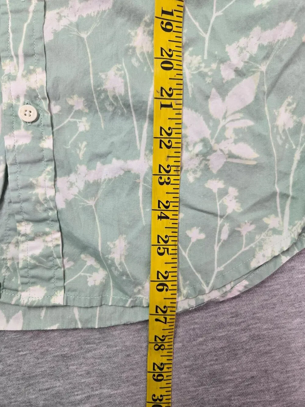 Levi's Shirt Mens Small Green Floral Short Sleeve Button Up Casual Standard Fit